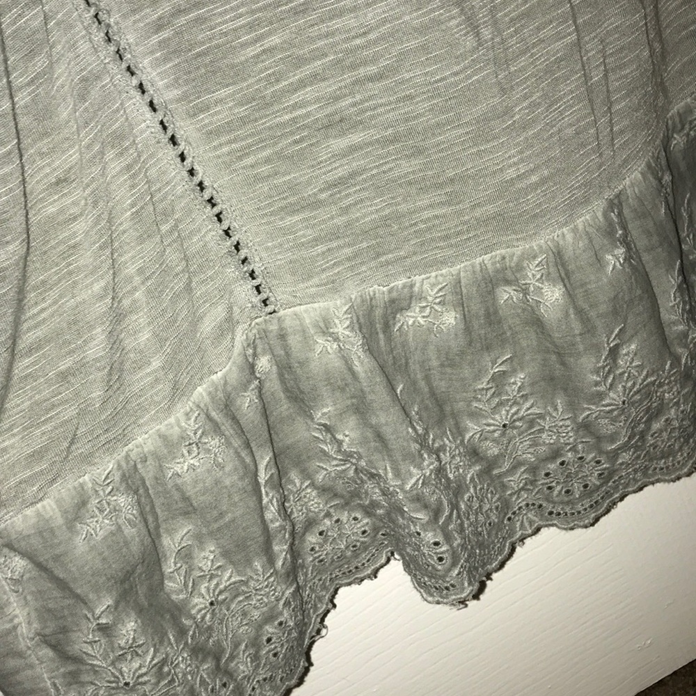 Tank top - Picture 2 of 3